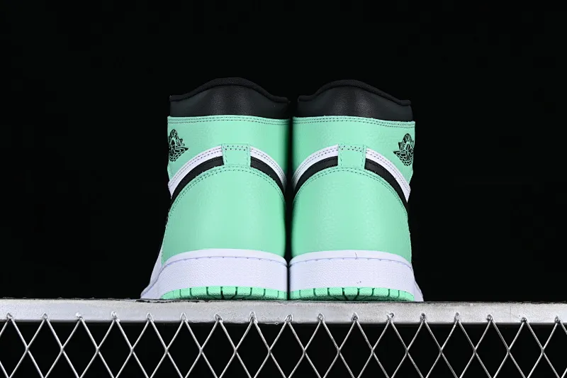 All categories Air Jordan Jordan series basketball shoes Air Jordan 1 High Air Jordan 1 Retro High "Green Glow" AJ1 Joe 1 mint green high-top basketball shoes DZ5485-130